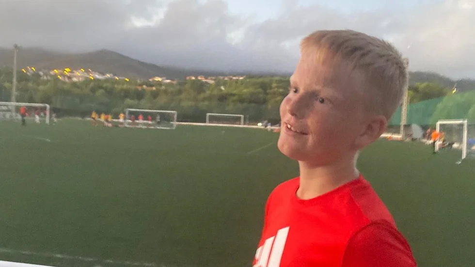 Elliot Klashed vid träningsanläggningen i Portugal som ligger vackert beläget i Sintra-bergen. 
