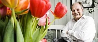 Han saxar forskning och undervisning
