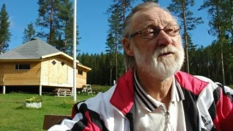 INTÄKTERNA ÄR BRA. "Vi är övertygade om att den som tar över ska kunna klara sig på intäkterna under verksamhetsperioden", säger Henrik Lehtipalo, Markitta, en av de fem byar som drivit verksamhet vid Skrövenbron de senaste åren.  Foto: kenth Bergmark