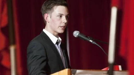 Robin Enander, 18 år, höll i går tal för fjärde året i rad vid ett förstamajfirande.