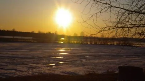 "Sköna Maj välkommen" Bilden är taget vid Piteälven vid Strandpromenaden vid Kullen, Öjebyn.