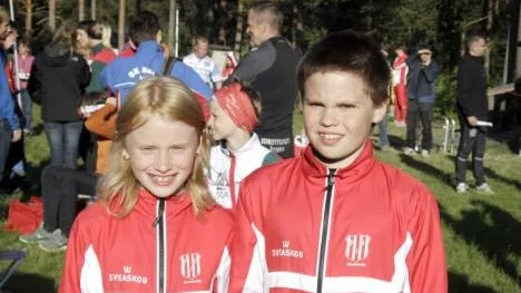 Piteå IF:s Anna Andersson och Martin Granberg vann varsin klass när Fyrkampen i orientering hade premiär på Ursberget igår.