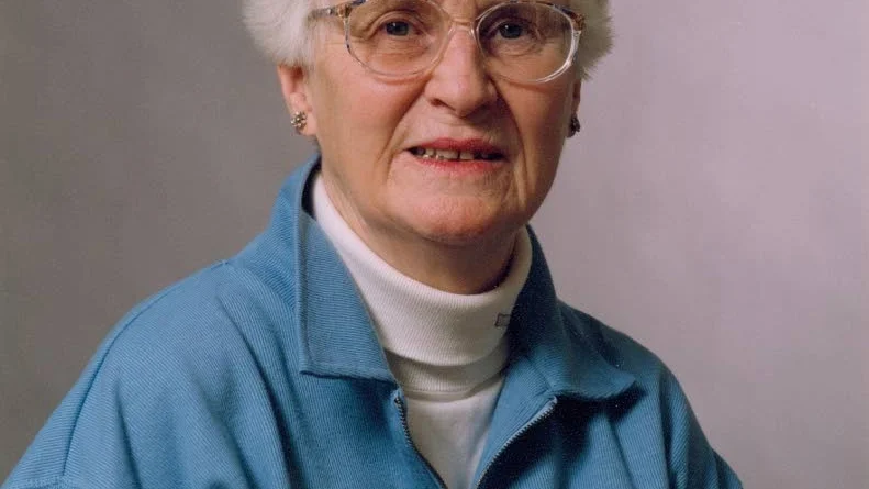 Lilian Tapper.
