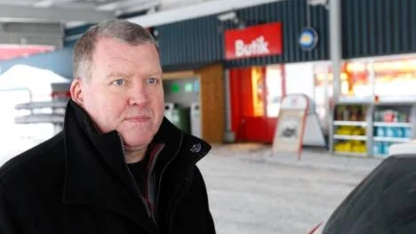 Lars Lindgren, Norrbottens coach, är förstås jättenöjd efter segern i går över Västerbotten som innebär att det blir semifinalspel i dag i TV-pucken mot Gästrikland. (Arkivbild)
