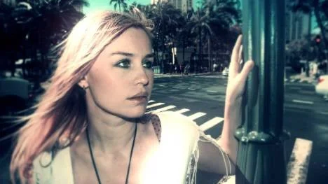 Sofia Talvik släpper den första av två Florida-plattor.