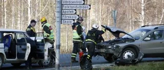 Fyra till sjukhus efter krock