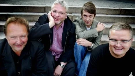 Lennart Persson, tvåa från vänster, startade tillsammans med Mats Olsson, Andres Lokko och Jan Gradvall musiksajten Feber.