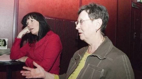 Anna Källdén och Eva Engman, ordförande i Kvinnojourer i Norrbotten, anordnade informationsträff i Arvidsjaur och Arjeplog med förhoppning om att kvinnojourer ska kunna startas också där.