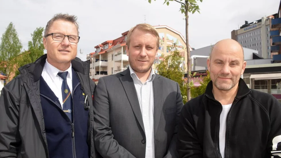 Nöjda. Det blir vakter i Bodens centrum, för att skapa ett tryggt Boden. Tommy Lindvall, säkerhetssamordnare, Bodens kommun, Andreas Pääjärvi, vd APS  och  Pasi Roponen butiksägare tycker att det fungerar bra.