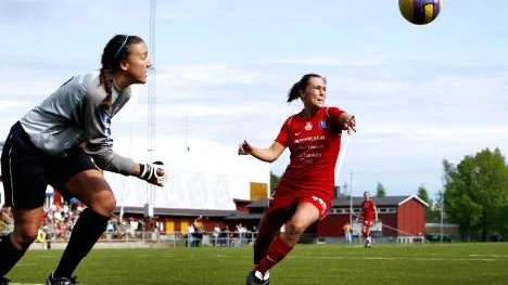 Mari Lundqvist, mittfältare i Piteå, skadade ena knät i slutet av matchen mot Bollstanäs och fick utgå. (Arkivbild)