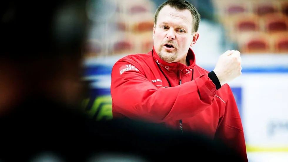 Tränaren. Joakim Fagervall, Luleå Hockey.