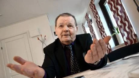 TUFF KAMP. "Jag har kämpat för att visa att den lilla människan kan få rätt. Nu kan herren ta mig när han vill", säger den sjuklige Olavi Klemettilä.