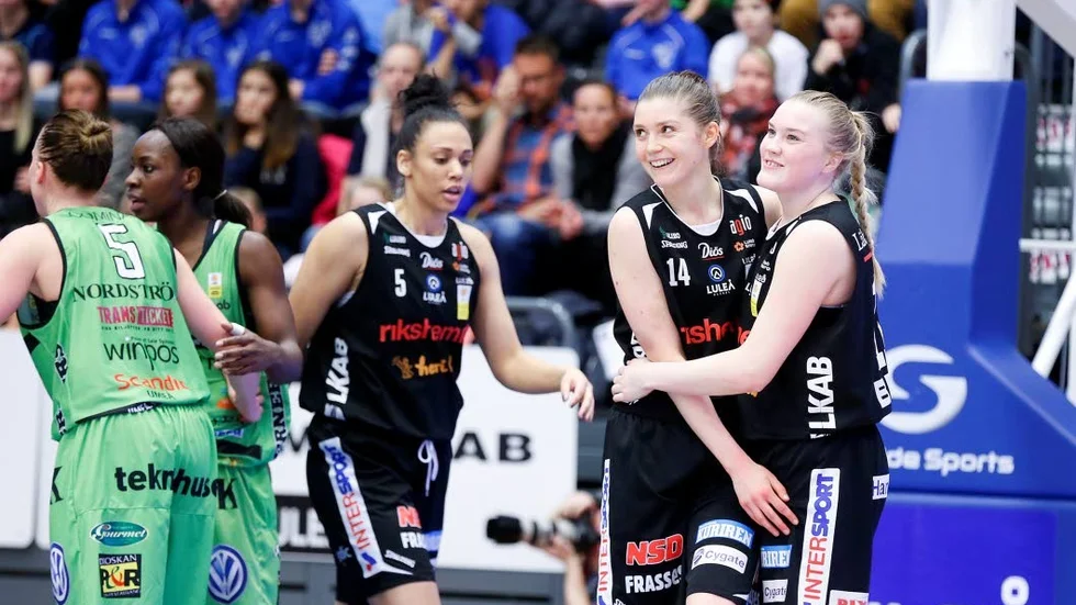 Skadade. Både Danielle Hamilton Carter, Josefin Vesterberg och Allis Nyström är just nu skadade.
