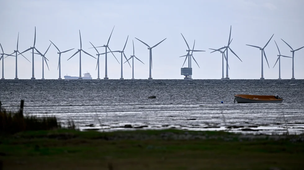 Arkivbild på Vattenfalls havsbaserade vindkraftspark i Lillgrund, söder om Öresundsbron.