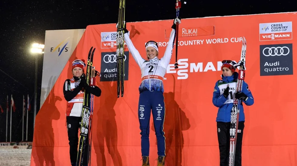 Stina Nilsson högst upp på pallen.
