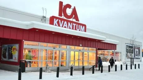 Kostsamma förstärkningsarbetenföregick byggnationen av ICA Kvantumbutiken i Gällivare. Marken utgörs av tidigare sjöbotten. Ett av flera exempel på ett generellt problem som fördyrar byggandet i centrala Gällivare.