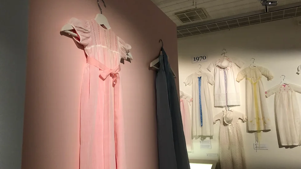 Dopkläder från 1800 och framåt finns nu att se på museet.