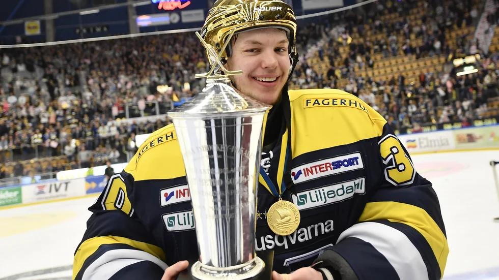 Linus Söderström tog SM-guld med HV71. Nu är han klar för Skellefteå. Arkivbild.