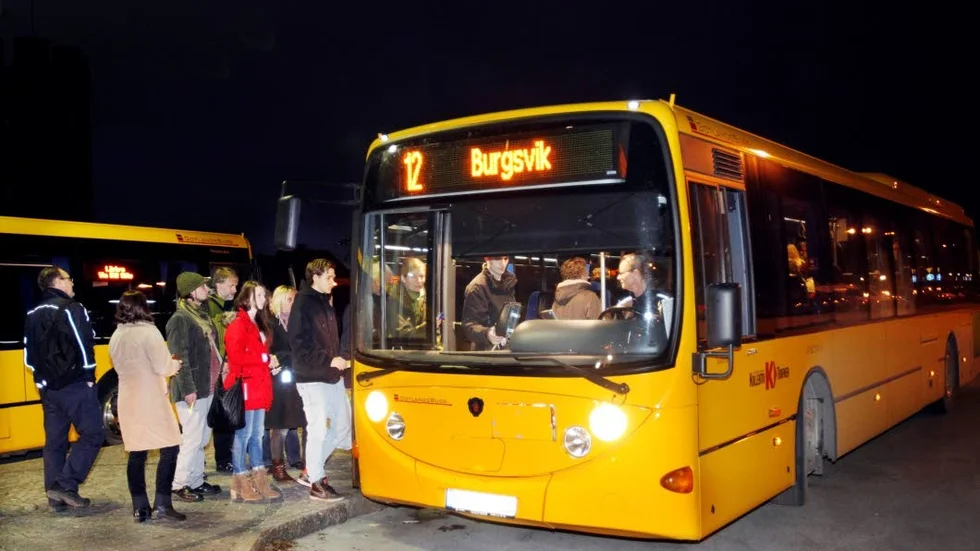 Busstrafik. Insändarskibenten efterlyser bättre kollektivtrafik i anslutning till hamnterminalen och ankommande resenärer.