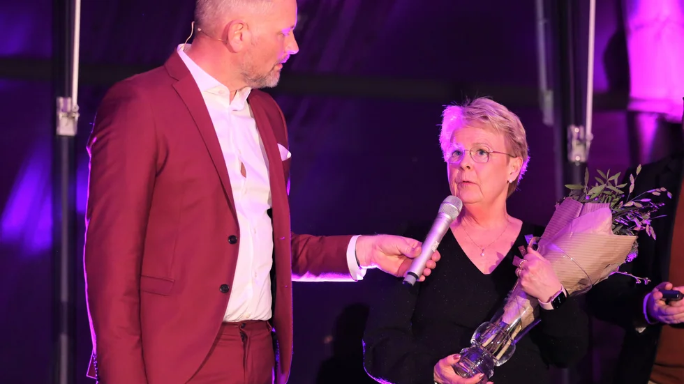 Johan Lindvall (konferencier) intervjuar vinnaren av GT-guldet 2021 Louise Etzner Jakobsson.