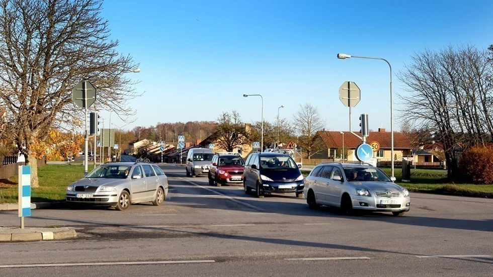 Korsningen Färjeleden-Allégatan.