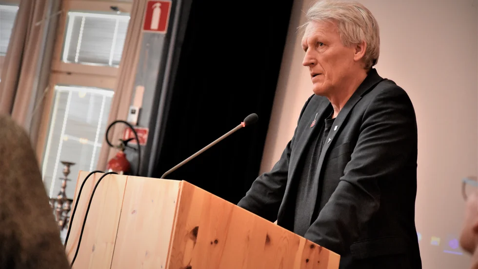 I januari ansökte Henry Barsk om att registrera partiet Framtid S Övertorneå.