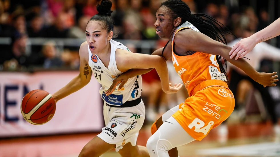 Luleå Baskets stjärna Brooke McCarty-Williams sågades efter hennes sista period i SM-finalen. Nu kan vi berätta att hon tvingades slutföra matchen med två befarade skador, som klubben menar kan ha påverkat hennes insats.