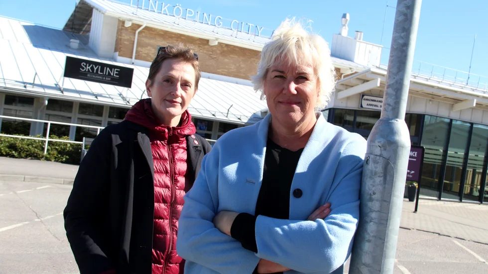 Linköping City Airport ska finnas kvar, och kommunen ska bidra mer till att ställa om flyget till fossilfritt. "Vi har förutsättningarna, tekniken och viljan", säger Socialdemokraternas Mari Hultgren och Kristina Edlund när de presenterar partiets klimatlöften.
