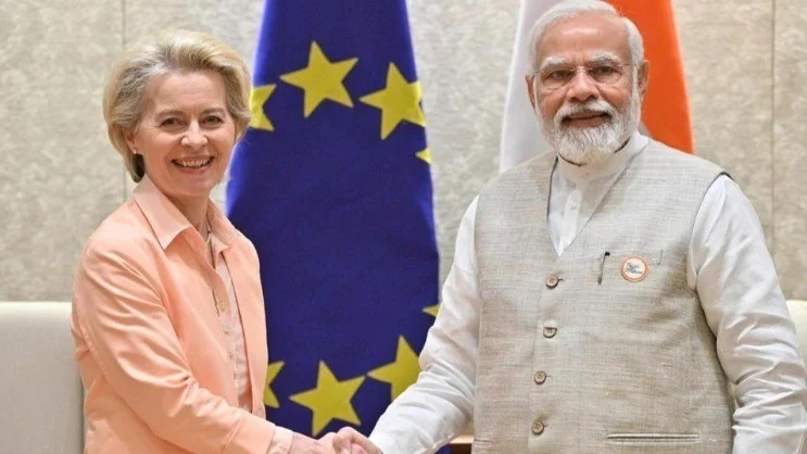 EU-kommissionens ordförande Ursula von der Leyen tillsammans med Indiens premiärminister Narendra Modi.