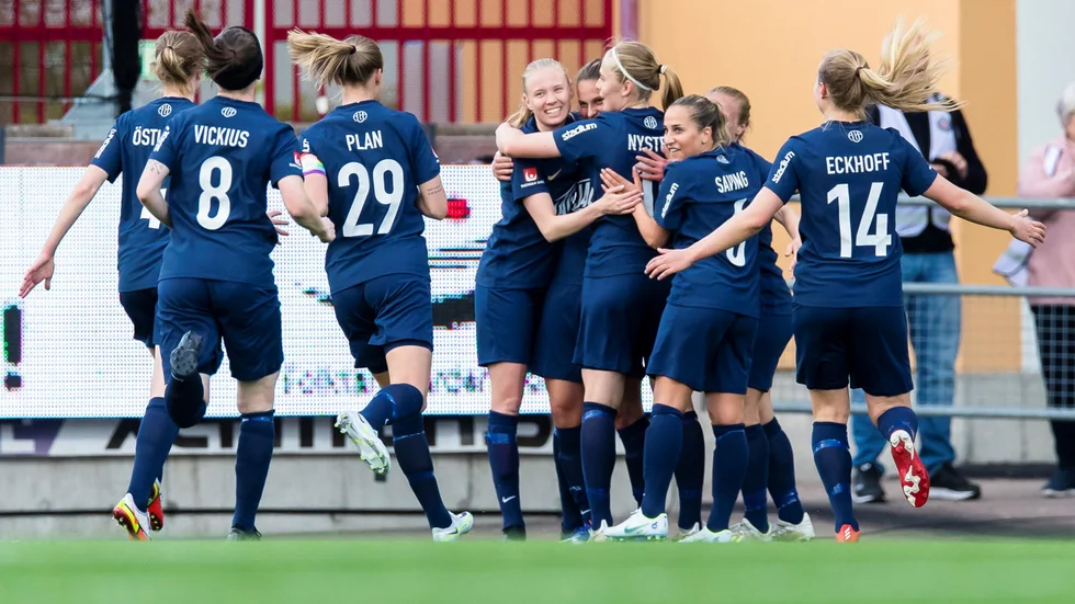 Unitedjubel efter ett mål mot AIK. I stort har dock säsongen så här långt varit upp och ner för Eskilstunalaget.