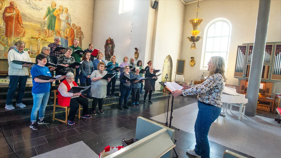 I 100 år har Överkalix kyrkokör funnits. Det firas på bästa sätt  en jubileumsföreställning på Nationaldagen. 