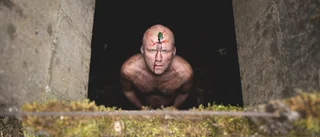 Spelar åtta skräckroller – i samma film