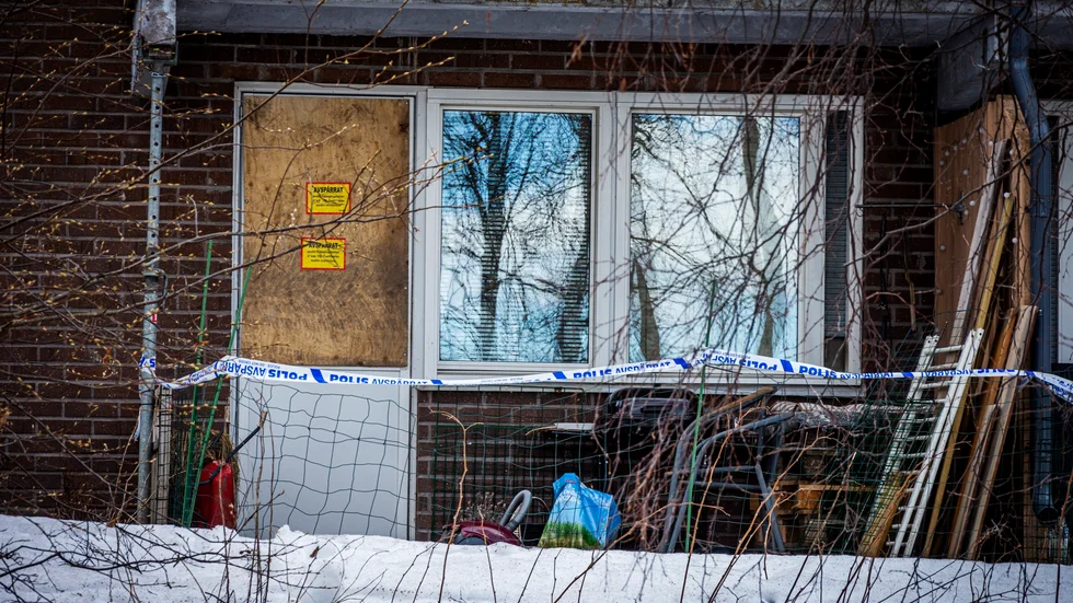 Under måndage genomfördes en brottplatsundersökning i en lägenhet på Porsön. Nu har åklagaren anhållit en person som misstänks för brott. 