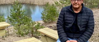 Skadegörelsen fortsätter vid badplats – nya bord nedklottrade: "Så jäkla tråkigt"