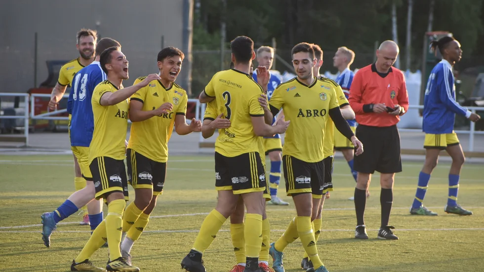 Vimmerby vann stort borta mot Tenhult.