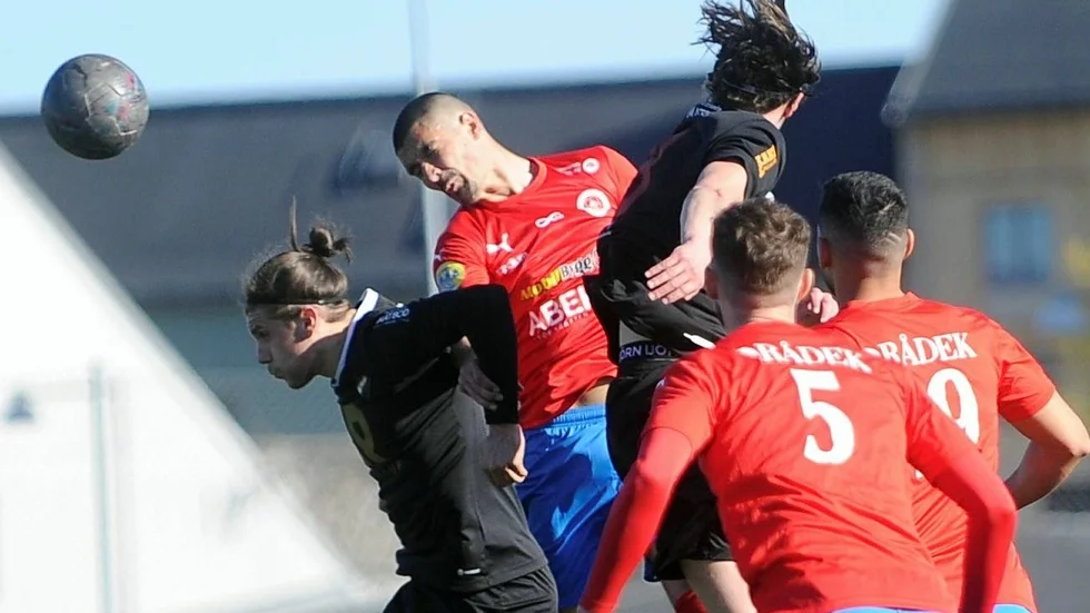 Tuffe Alen Ahmetovic fortsätter i Nyköpings BIS ytterligare en säsong.