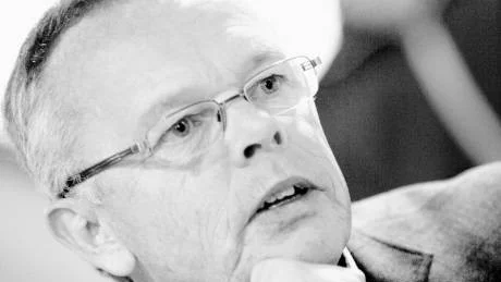 Åke Svensson (S) har skrivit om den avskaffade utmaningsrätten. Så här har jag tolkat vad han menar.