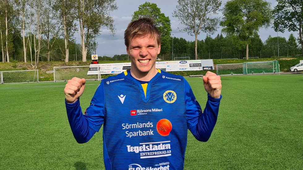 Theodor Skarp har lämnat klartecken för en fortsättning i VFC-tröjan.