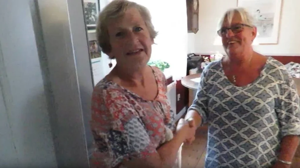 Ing-Marie Tellström besöker Anita Widén.