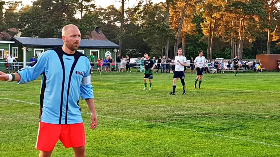 Daniel Backéus stod i mål för Copa mot Levide kunde inte hindra Levide från att vinna med 3–1.