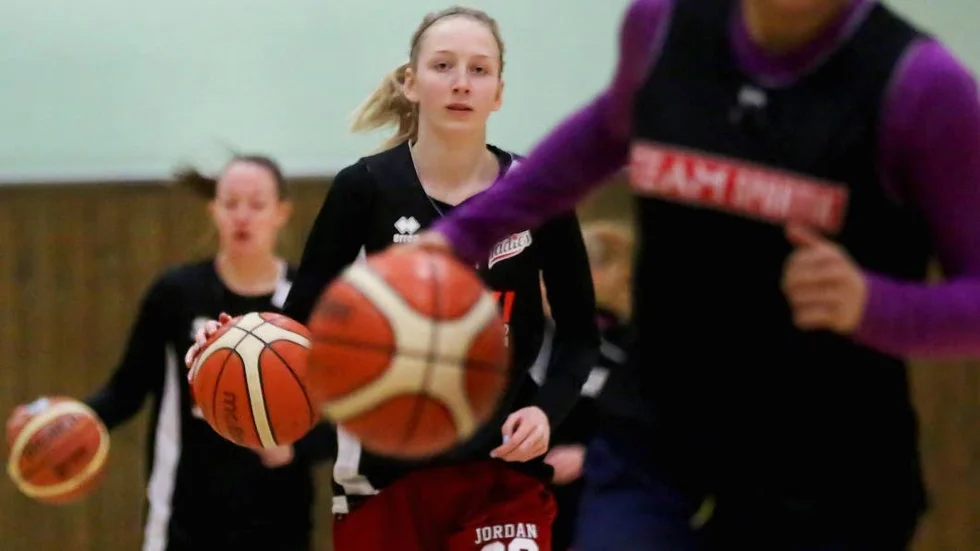 Felicia Thomsson är en av spelarna som fostrats i Visby BBK:s division 2-lag och nu tagit klivet upp till VIsby Ladies.