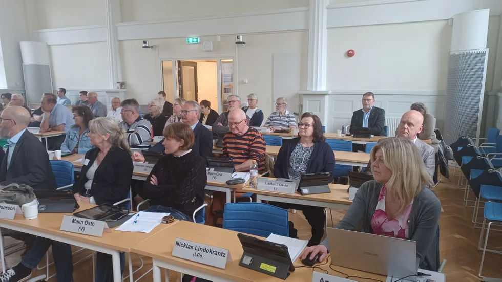 Fullmäktigebild från 25 maj. På främre raden syns bland andra Annelie Sjöberg (SD) och Malin Östh (V).