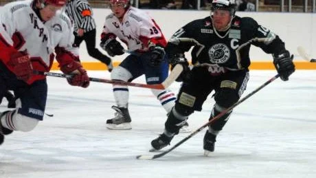Målskytt. Magnus Johansson gjorde Sudrets första mål i matchen mot Värmdö.  Foto: INGRID NORRBY