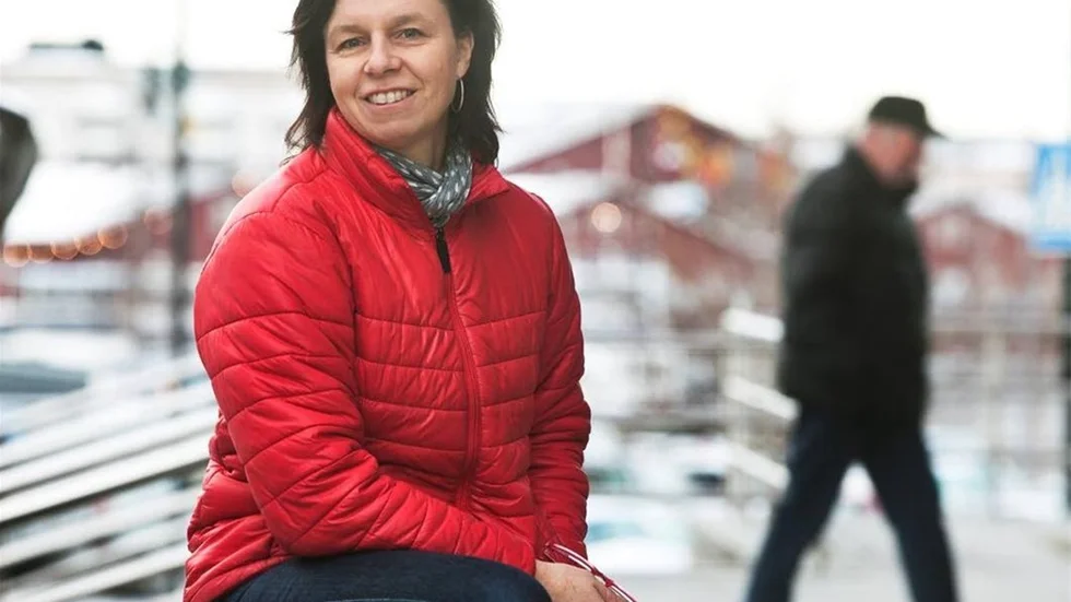 Radioprofilen Lena Callne förverkligar författardrömmen.