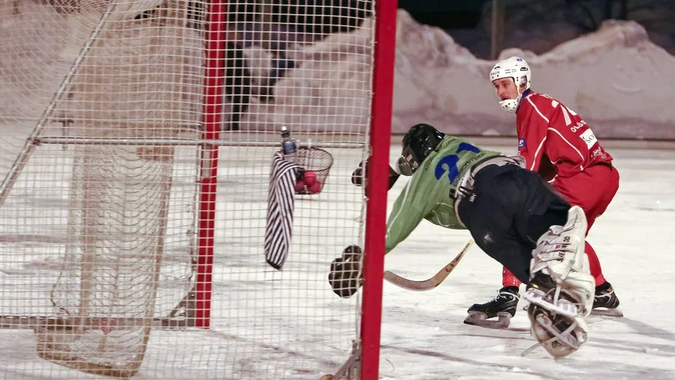 Erik Olovsson kvitterade till 5-5 i matchen, målet som gjorde att Kalix tar sig till kvalet.