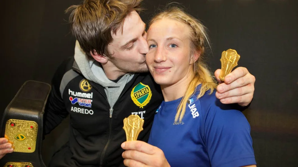 Samboparet Robert Rosengren IK Spaarta och Sofia Mattsson Gällivare SK vann båda sina finaler när Svenska mästerskapen i brottning avgjordes i Baltiska hallen i Malmö.