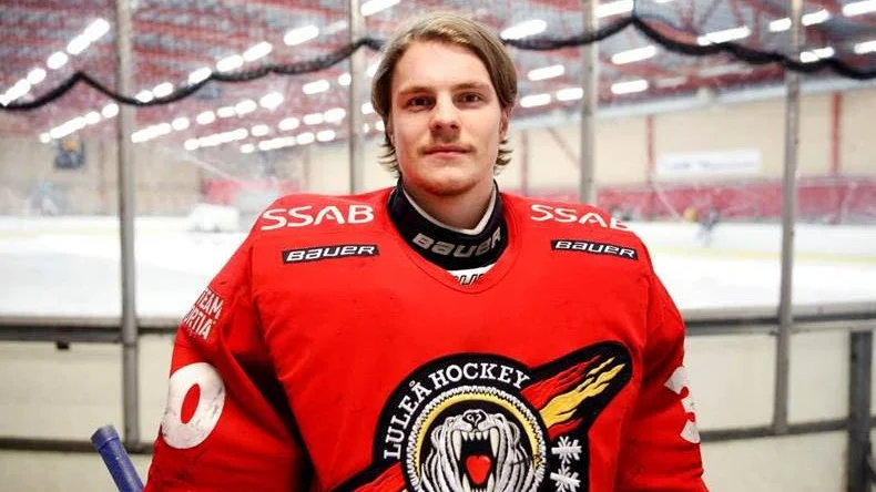 Flyttar hem. Christoffer Rifalk går till Kalix.