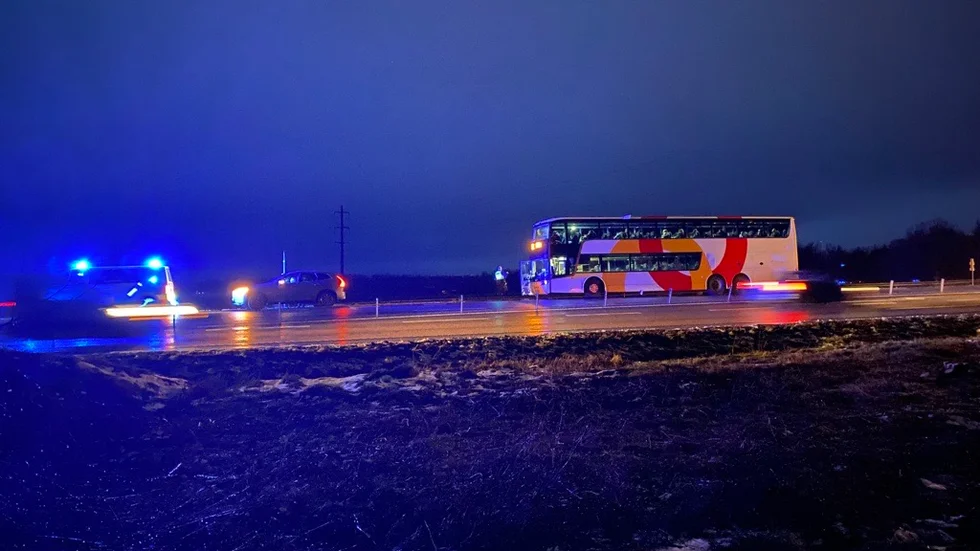 Olyckan orsakade begränsad framkomlighet vid korsningen på fredagseftermiddagen.
