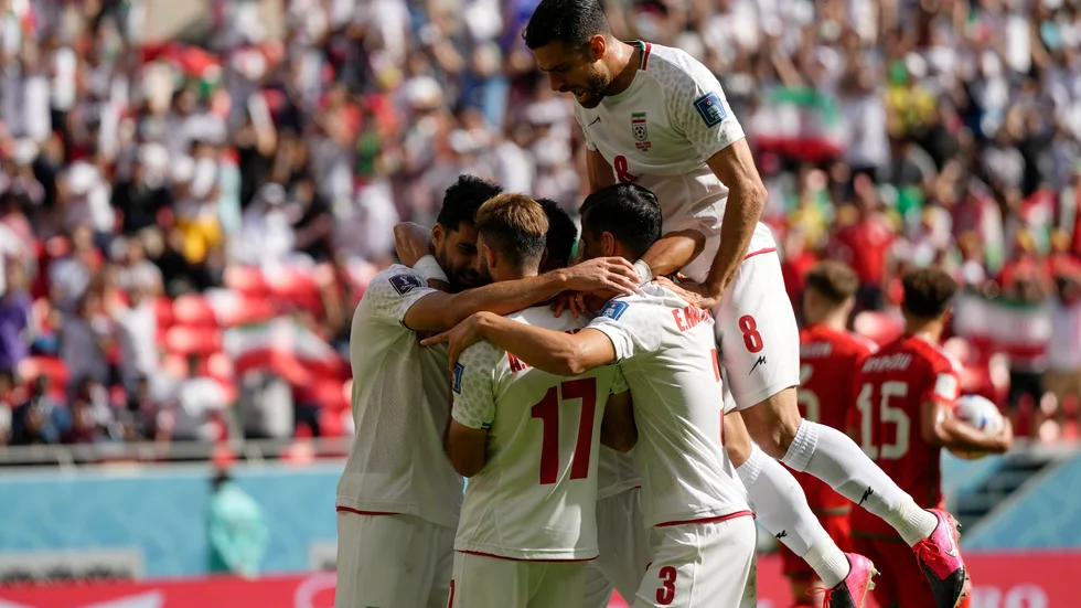 Iran besegrade Wales med 2–0 i fotbolls-VM i Qatar.