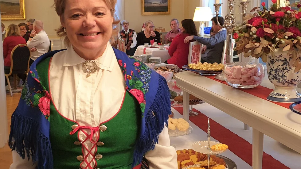 Lotta Finstorp tog emot på det traditionsenliga adventsfikat för andra gången och öppnade samtidigt för en permanent flytt till länet när hennes förordnande löper ut om tre år.